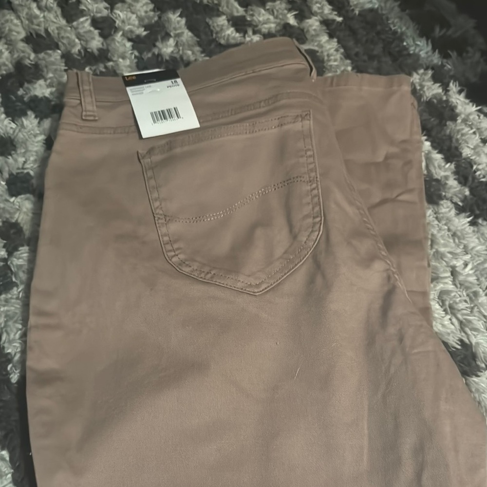 Lee’s Brown Pants